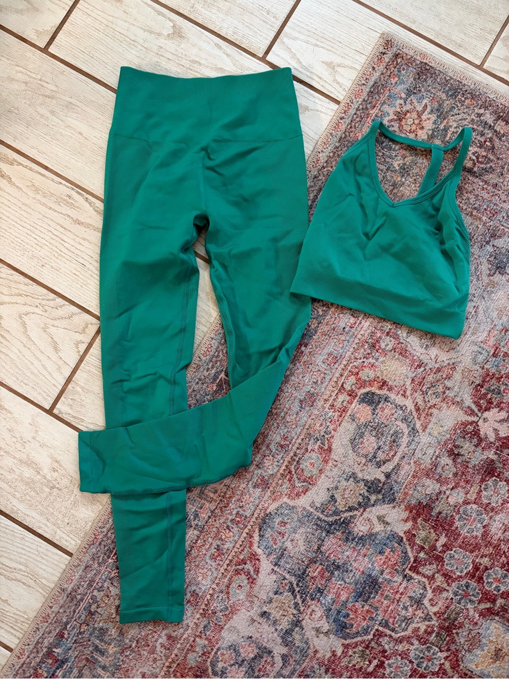 Spiritual Gangster Emerald Green High-Waist Leggings & V-Neck Sports Bra Set